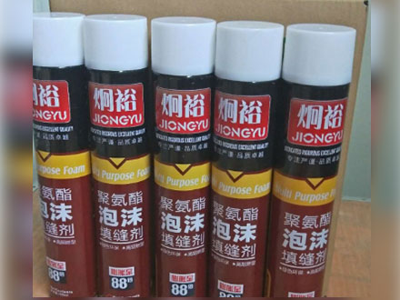 聚氨酯发泡胶填缝剂